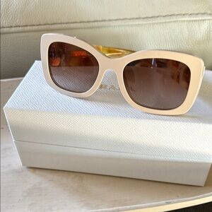 Chic Prada Sunglassea